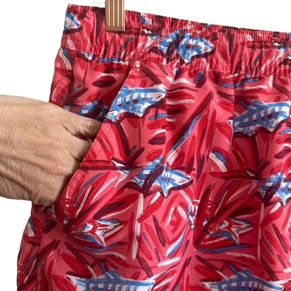 Vineyard Vines Red Blue Batik Shark Print Swim Trunks Shorts Mens Size XL - Picture 3 of 12